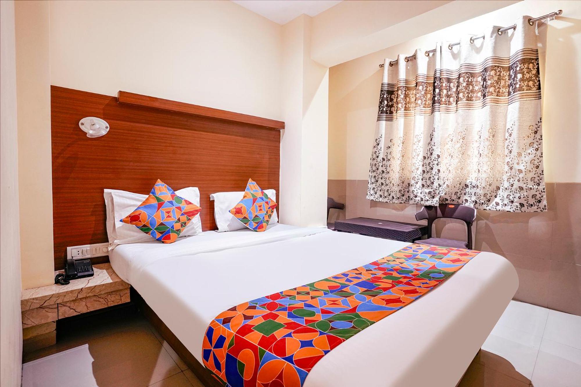 Fabhotel Everest Vashi Екстер'єр фото