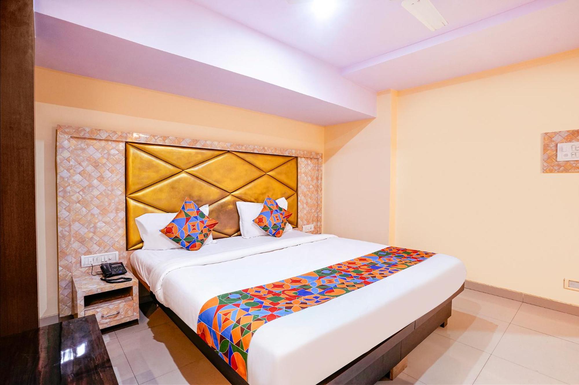 Fabhotel Everest Vashi Екстер'єр фото