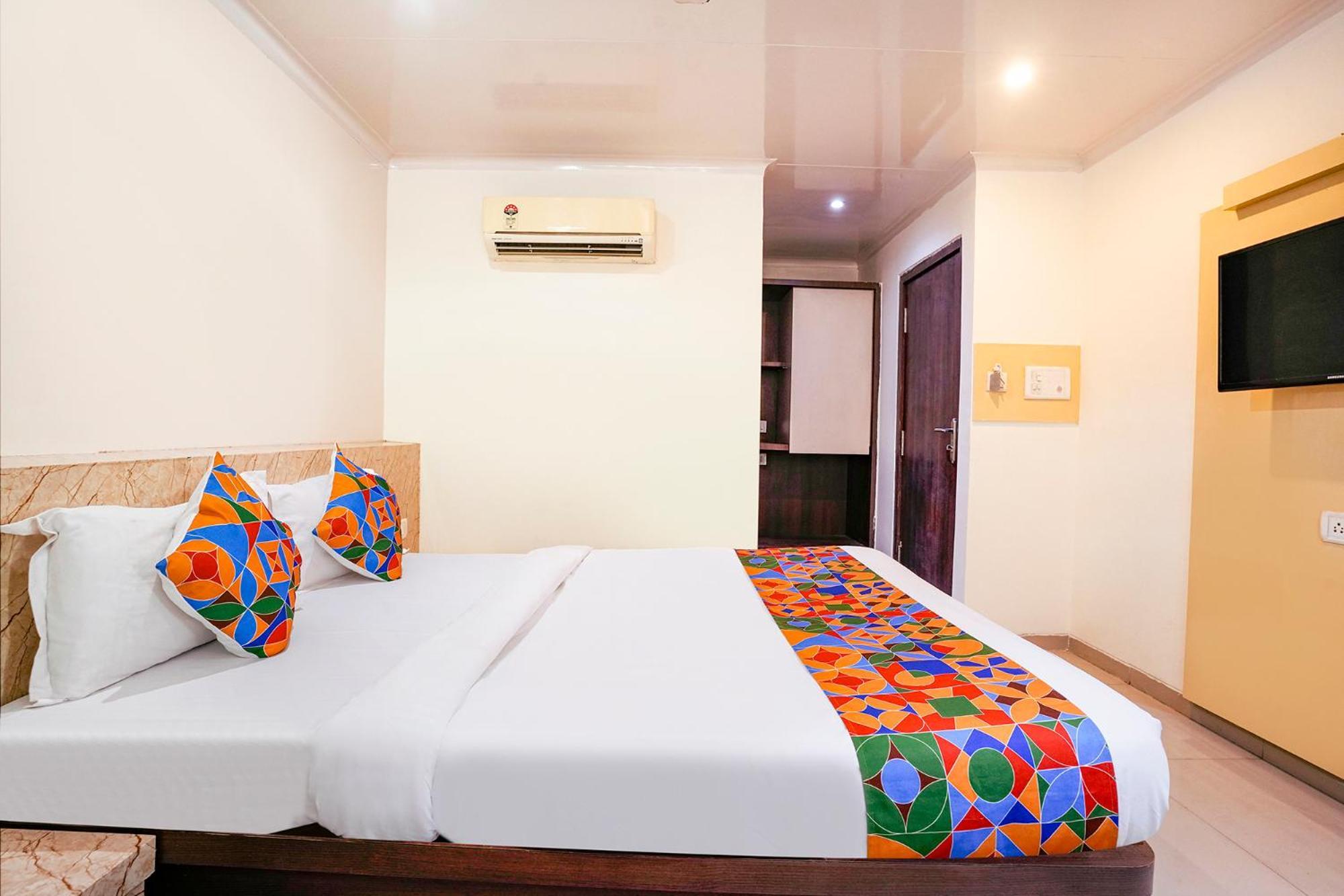 Fabhotel Everest Vashi Екстер'єр фото