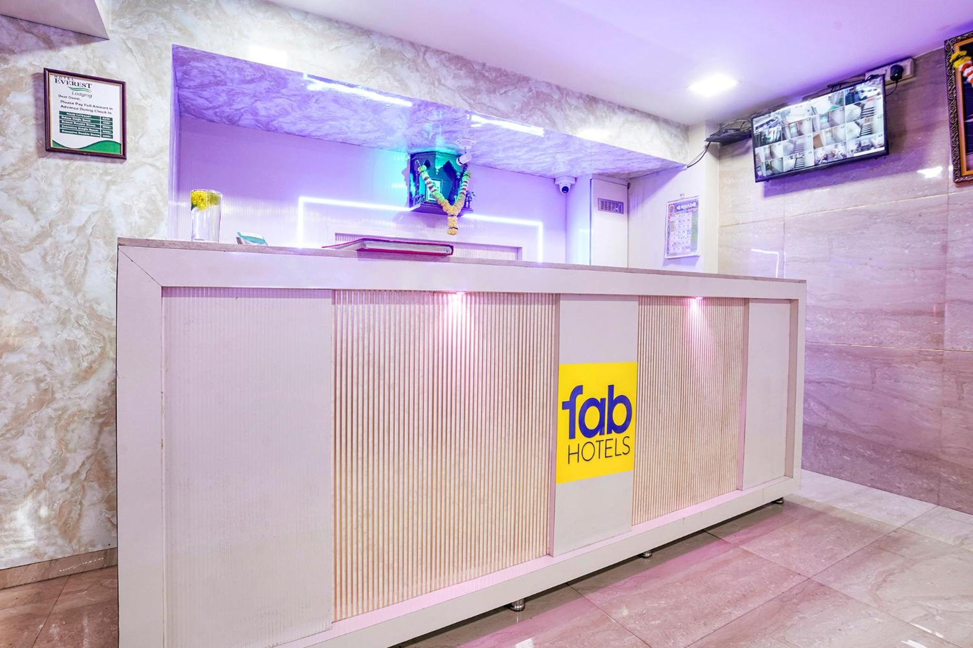 Fabhotel Everest Vashi Екстер'єр фото