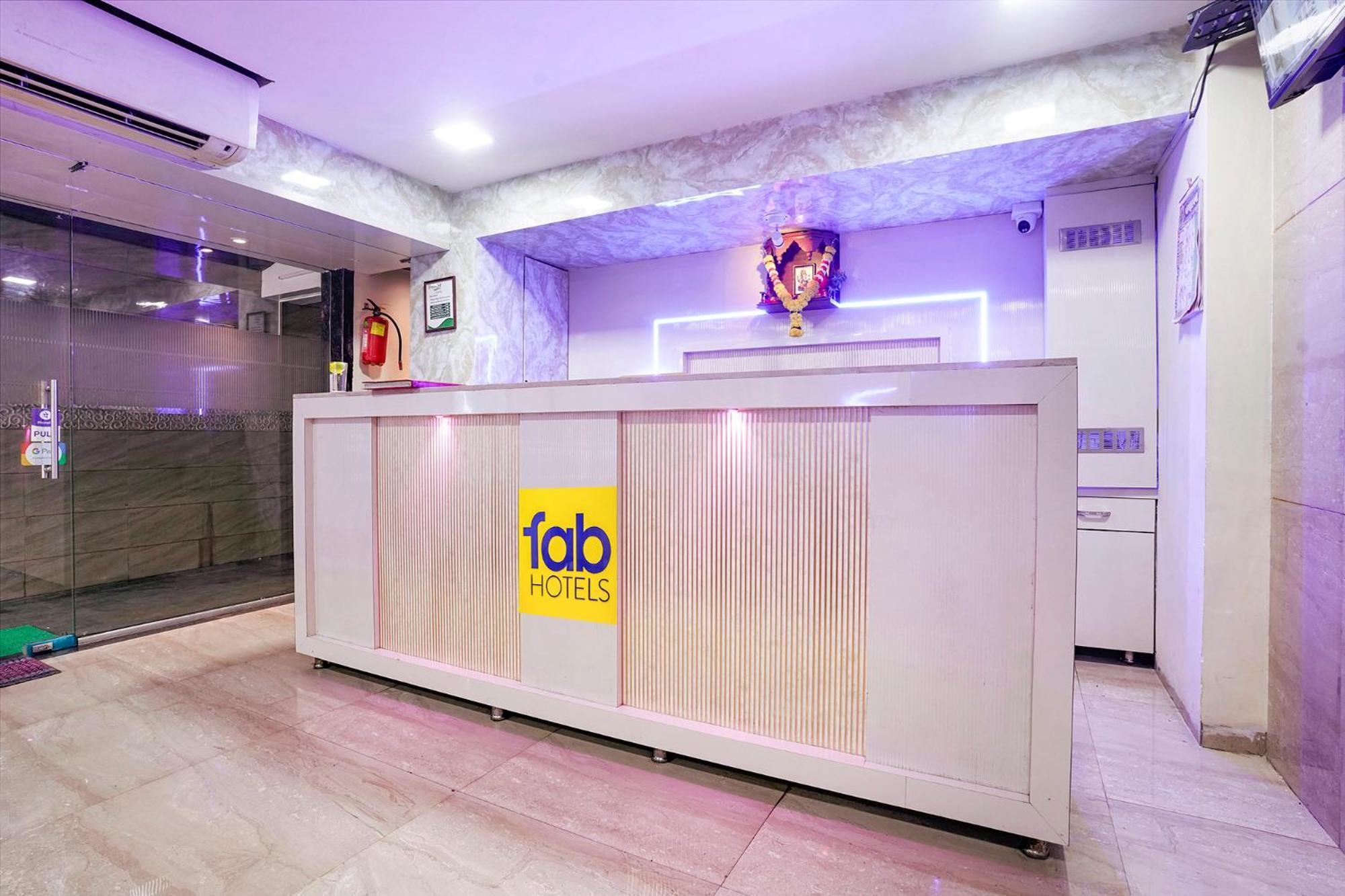 Fabhotel Everest Vashi Екстер'єр фото